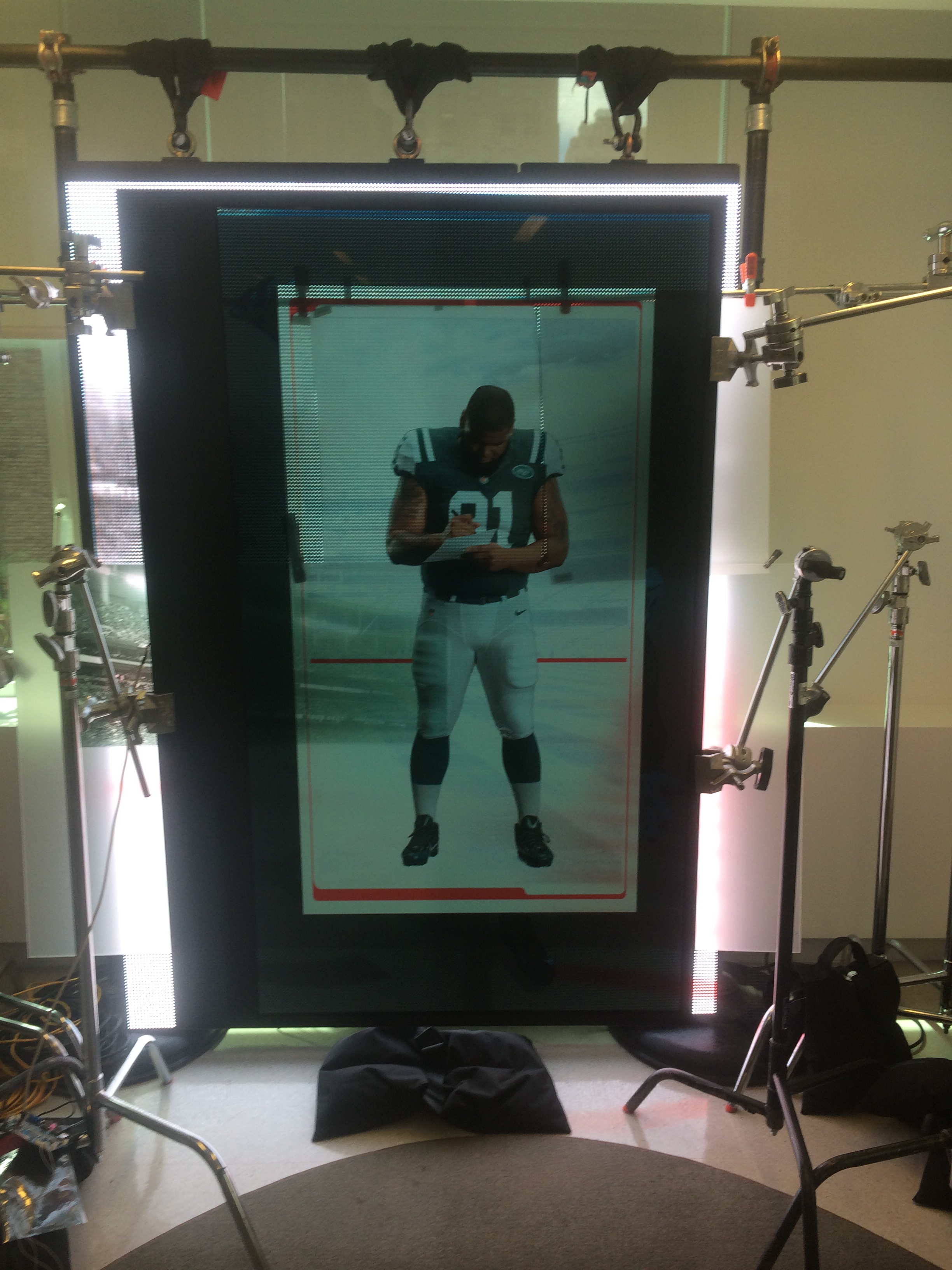 New York Jets Go Large on Translucent Screens
