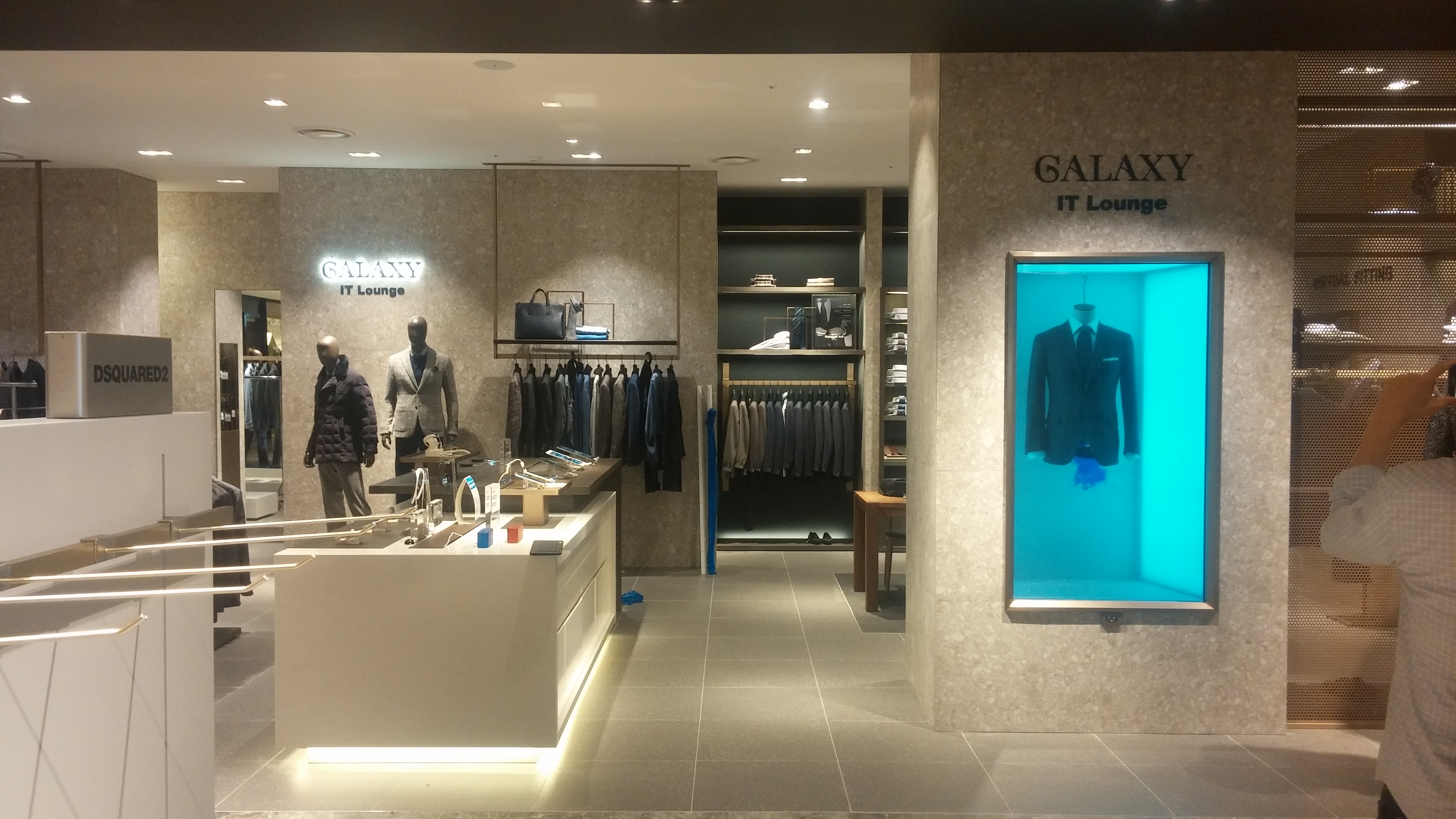 70 inch Transparent Display Showcase goes into The Galaxy