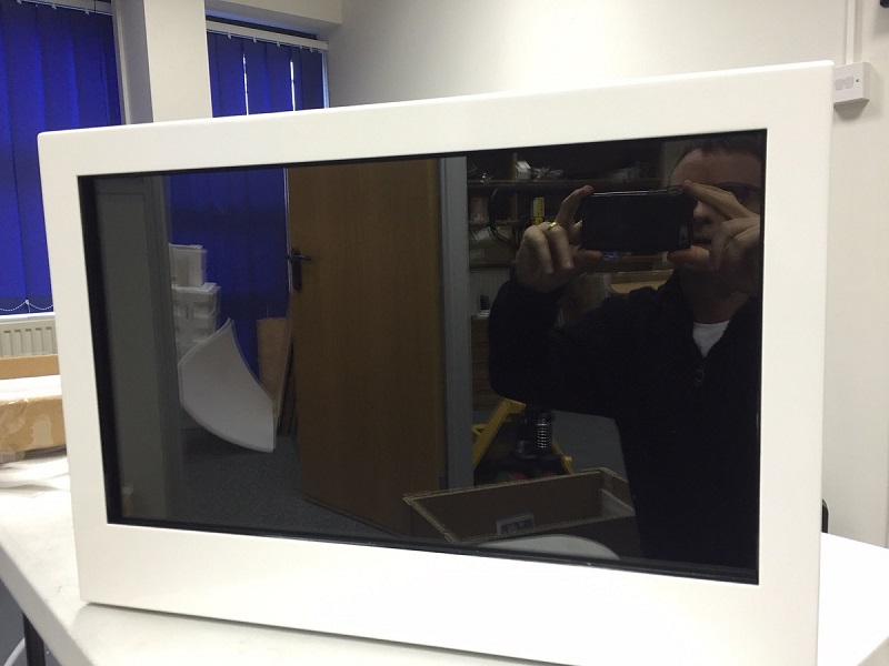NEW Range of High Quality Transparent Showcases
