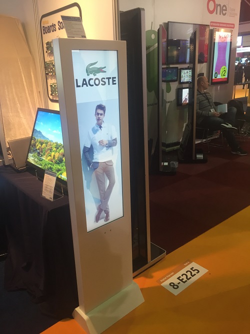 Ultra Slim Totem Displays for Space Saving Advertising