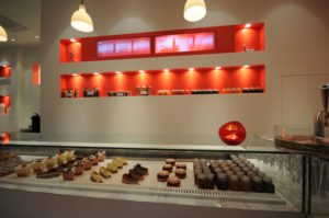 Stretched LCD install cakes